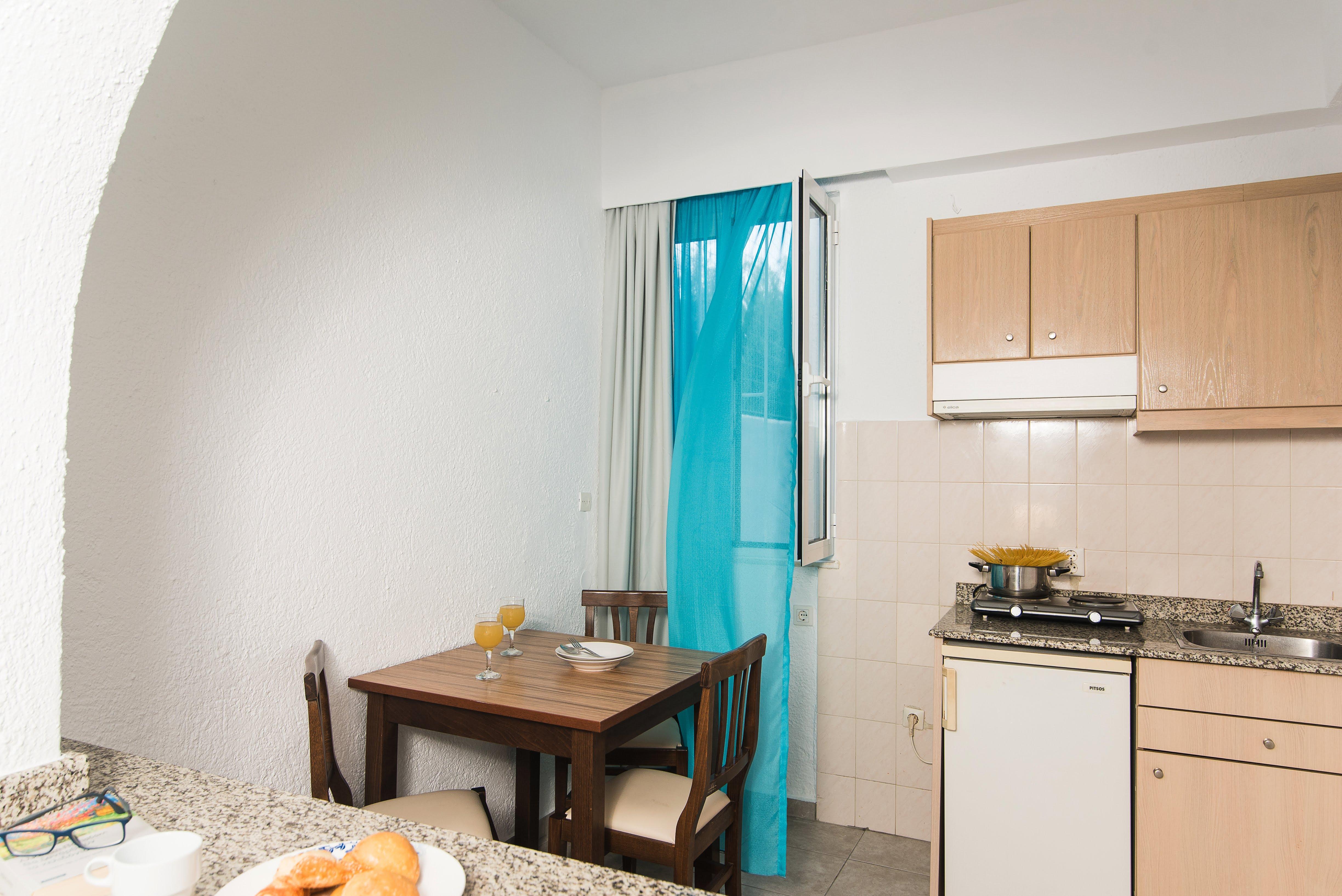 Ibiscus Hotel Malia Экстерьер фото