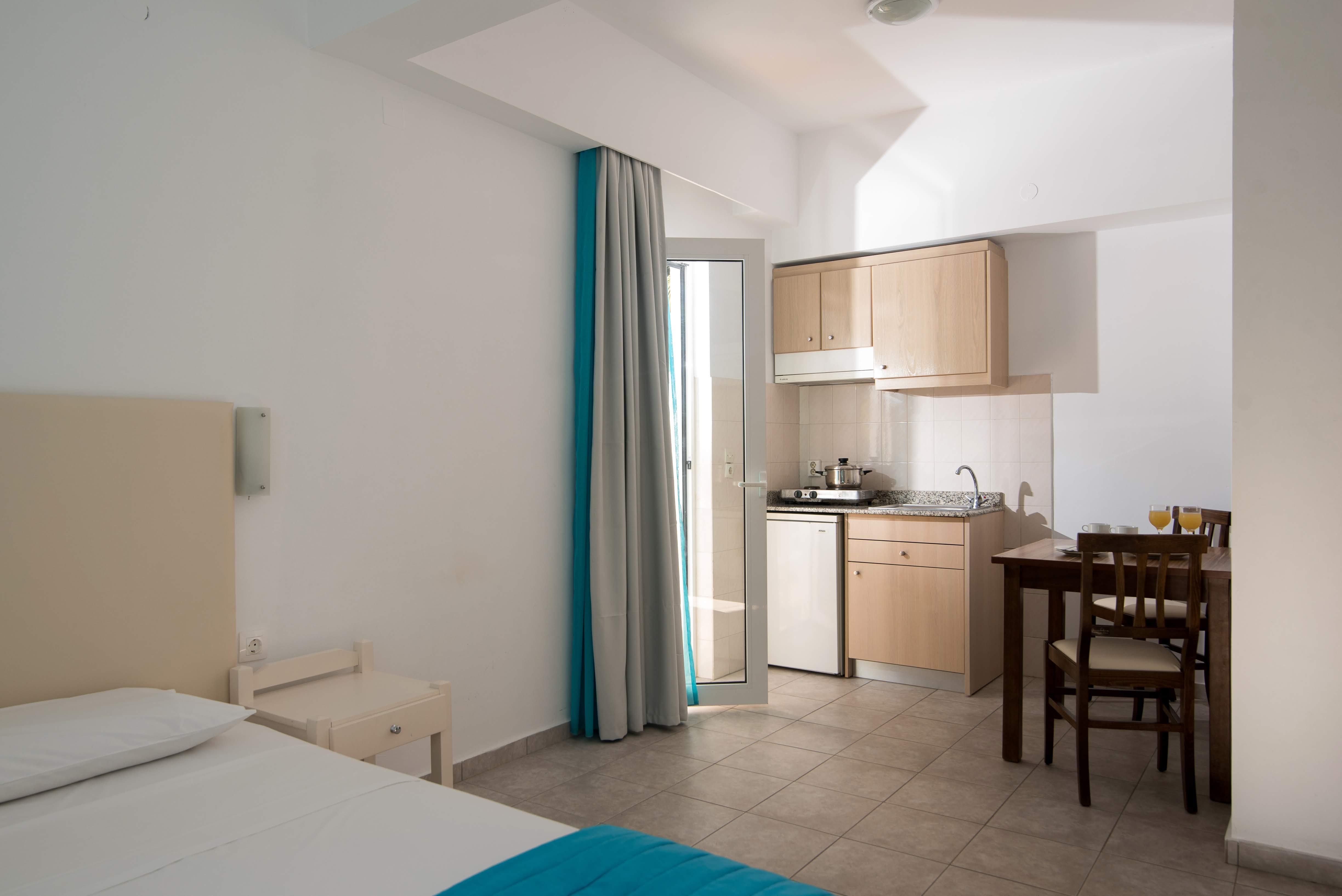 Ibiscus Hotel Malia Экстерьер фото